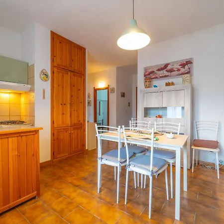 Brorent- La Cinta Apartment